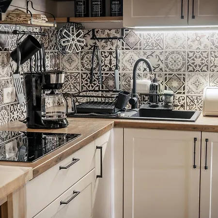 Apartman Flora *
