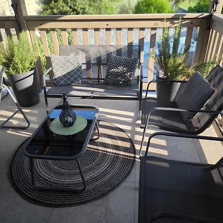 Flora Apartman Dutovlje